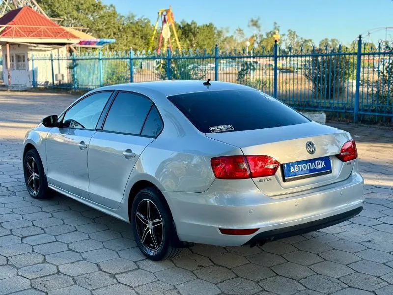 🇩🇪 Volkswagen jetta

💰Цена: 930 000р.
🏢Город: мариуполь
📅Год выпуска: 2013
🧾Пробег: 216 300 км.
⚙️Двигатель: 1.4 122 л. С.
⛽Топливо: бензин
⚙️Кпп: автомат

📞 Телефон:

+7-949-727-41-51
+7-949-551-91-52
+7-989-263-55-56

💾 Описание:оцинкованный кузов.
✅ Оригинальный пробег.
✅ Техническая часть на 5+

✅ Проведено то, заменено масло kixx 5w40 pao, фильтра, свечи, тормозные колодки, щетки дворников.

Двигатель едет шикарно, без расхода масла. Акпп обслужена, работает идеально. Ходовая без посторонних звуков, мягкая.

❄️ Двухзонный климат-контроль (холодит шикарно), подогрев сидений (3 режима), датчик света, датчик дождя, омыватель фар, усилитель руля, abs, 6 подушек безопасности, полный электропакет, два ключа.

Улица шевченко 2️⃣6️⃣9️⃣

🏦 Возможна продажа в кредит по двум документам. - фотография - 4