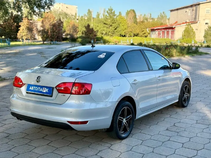 🇩🇪 Volkswagen jetta

💰Цена: 930 000р.
🏢Город: мариуполь
📅Год выпуска: 2013
🧾Пробег: 216 300 км.
⚙️Двигатель: 1.4 122 л. С.
⛽Топливо: бензин
⚙️Кпп: автомат

📞 Телефон:

+7-949-727-41-51
+7-949-551-91-52
+7-989-263-55-56

💾 Описание:оцинкованный кузов.
✅ Оригинальный пробег.
✅ Техническая часть на 5+

✅ Проведено то, заменено масло kixx 5w40 pao, фильтра, свечи, тормозные колодки, щетки дворников.

Двигатель едет шикарно, без расхода масла. Акпп обслужена, работает идеально. Ходовая без посторонних звуков, мягкая.

❄️ Двухзонный климат-контроль (холодит шикарно), подогрев сидений (3 режима), датчик света, датчик дождя, омыватель фар, усилитель руля, abs, 6 подушек безопасности, полный электропакет, два ключа.

Улица шевченко 2️⃣6️⃣9️⃣

🏦 Возможна продажа в кредит по двум документам. - фотография - 6