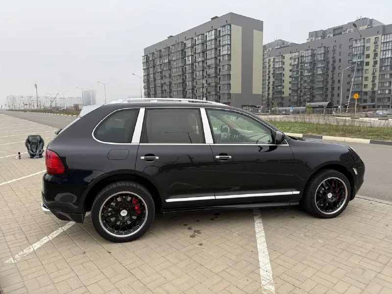 Porsche cayenne turbo s конец 2006 года пробег оригинальный 147000км мотор в идеальном состоянии (делали эндоскопию в октябре) по факту 3 хозяина по кузову почти весь в родной краске. резина свежая 8-988-999-39-25 михаил - фотография - 2