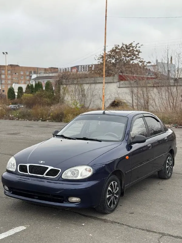 Продам daewoo lanos ( ланос )польской сборки автомобиль находится в одних руках с автосалона ! год выпуска- 2006 пробег -192.000 тыс км объем двигателя -1.5. на автомобиле установлен газ 4-поколения, форсунки “hana”❗️❗️❗️ комплектация: -гур -передние стеклоподъемники -установлена линзованая оптика( светят очень хорошо !) -фаркоп сделана шумоизоляция дверей❗️ на машине имеется выход 220w❗️ все стекла родные. ❗️ в автомобиле делать ничего не нужно, от слова совсем, сел и поехал❗️❗️❗️ машина обслуживалась своевременно. 1000 км назад была сделана замена масла в двигателе, в гур, поменял антифриз с радиатором !!! не путайте с шевроле ланосом)) автомобиль стоит уже на 180 регионе ! продажа от собственника ! комплект летней резины в подарок переоформление без проблем. цена 450.000 тыс рублей все дополнительные вопросы по телефону: +79495219479 - фотография - 3