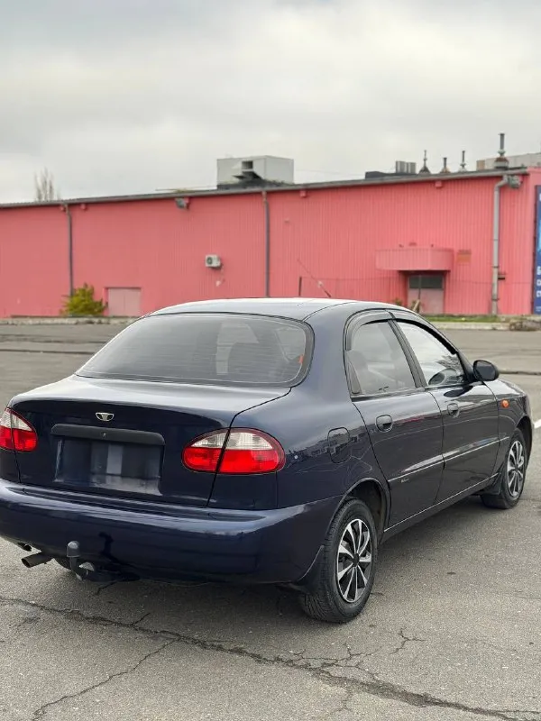 Продам daewoo lanos ( ланос )польской сборки автомобиль находится в одних руках с автосалона ! год выпуска- 2006 пробег -192.000 тыс км объем двигателя -1.5. на автомобиле установлен газ 4-поколения, форсунки “hana”❗️❗️❗️ комплектация: -гур -передние стеклоподъемники -установлена линзованая оптика( светят очень хорошо !) -фаркоп сделана шумоизоляция дверей❗️ на машине имеется выход 220w❗️ все стекла родные. ❗️ в автомобиле делать ничего не нужно, от слова совсем, сел и поехал❗️❗️❗️ машина обслуживалась своевременно. 1000 км назад была сделана замена масла в двигателе, в гур, поменял антифриз с радиатором !!! не путайте с шевроле ланосом)) автомобиль стоит уже на 180 регионе ! продажа от собственника ! комплект летней резины в подарок переоформление без проблем. цена 450.000 тыс рублей все дополнительные вопросы по телефону: +79495219479 - фотография - 6