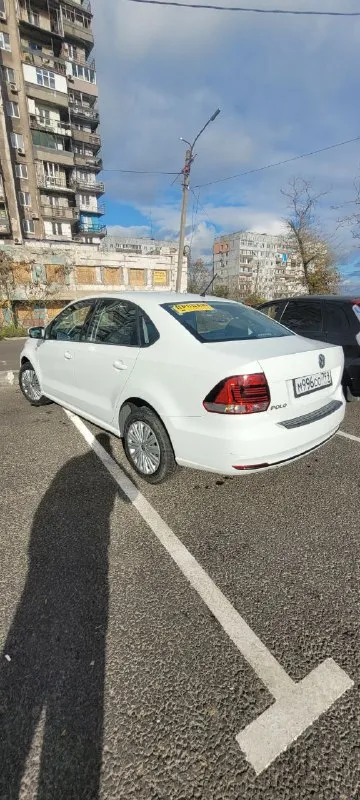 Продам volkswagen polo 2016г механическая кпп, 1.6, 160 000 пробега. мультимедиа, подогрев лобового стекла, сидений, зеркал, климат контроль. один хозяин с салона. вся в родной краске. цена 1050000тыс. тел. +79497081584 📲 tg: ilja 📞 звоните: +7(949)7081584 - фотография - 4