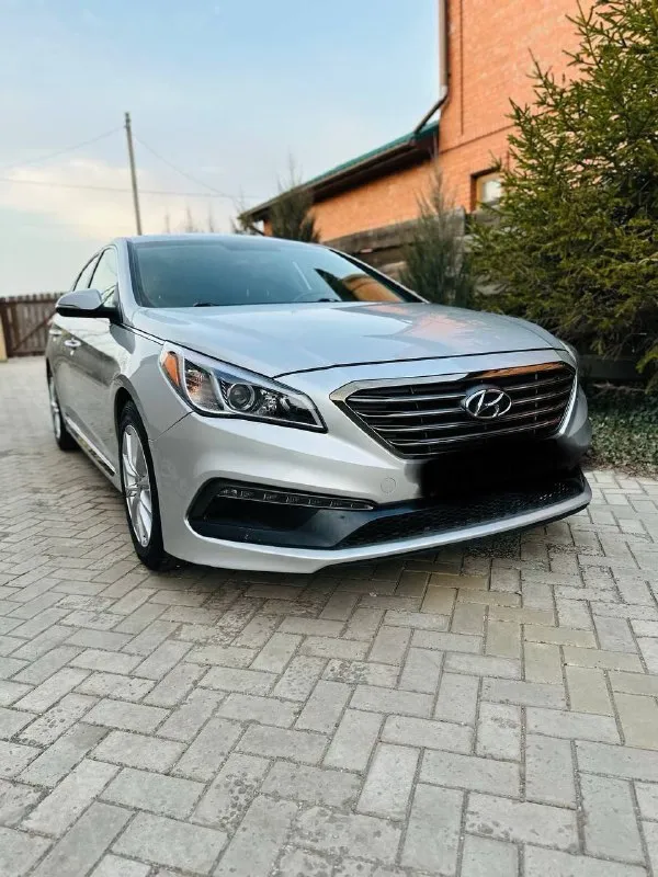 Продам hyundai sonata 2016 2.4 бензин. машинка в комплектации спорт ( есть все для комфортной езды), оригинальные диски borbet r17, состояние 🔥, пробег родной 130 000т. км, из крашеного только бампер, машинка обслужена (свечи иридиевые оригинал, масло 5w30 motul, все фильтра и колодки оригинал), словом машин в таком состоянии очень мало. + 79490407077 📲 tg: алена 📞 звоните: +7(949)0407077 - фотография - 5