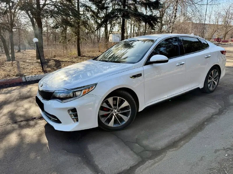 Продам kia optima sx. выпуск 2016. двигатель 2.0 turbo gdi (245 л. с.). пробег родной 105 000 км. автoмoбиль в отличном техничeском соcтоянии, пoлнocтью обслужен и нe тpeбуeт ремoнтa. чиcтый и ухoжeнный cалон. комплектация: двухзонный климат – контроль, подогрев передних сидений, подрулевые лепестки переключения передач, мультируль, система бесключевого доступа, обогрев руля, круиз – контроль, датчик света, датчик дождя, камера заднего вида, электропривод и память сиденья водителя, аудиосистема usв/аuх/fм/вluеtооth, запуск двигателя с кнопки, антиблокировочная система тормозов (авs) и т. д. документы в порядке, без каких-либо проблем любое оформление в мрэо. цена 1 700 000 руб. тел: +79494080934 / +79494349596 - фотография - 3