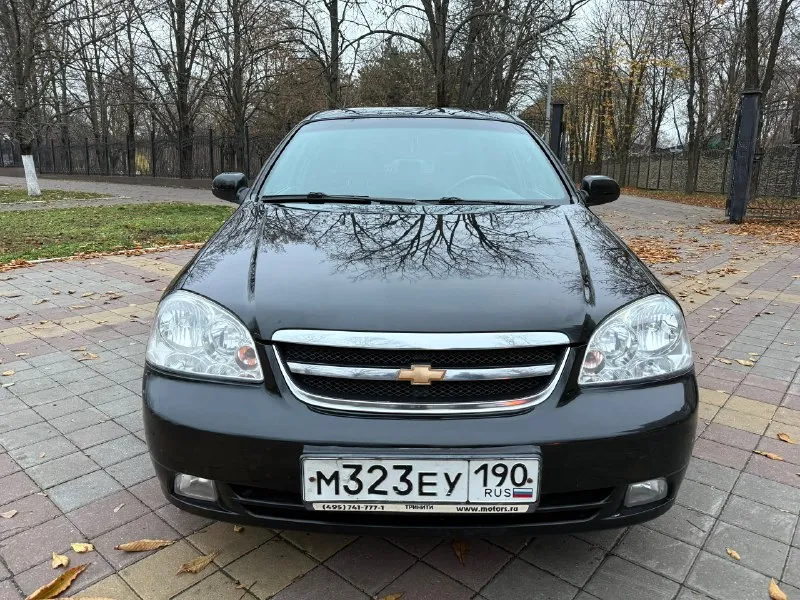 Автомобиль chevrolet lacetti седан год 2008 пробег 168 тысяч обьем 1.6 коробка автомат. цена 595 тыс. руб контакты 89614045884 звонки и писать можно на телеграмм и вотсапп. продаю chevrolet лачетти в отличном состояние без дтп в родном окрасе кроме ( двух элементов, вторичный окрас ) пробег родной подтверждается автотекой. двигатель работает отлично масло не жрет, коробка без пинков без толчков переключает все скорости плавно. 📞 звоните: +7(961)4045884 - фотография - 7