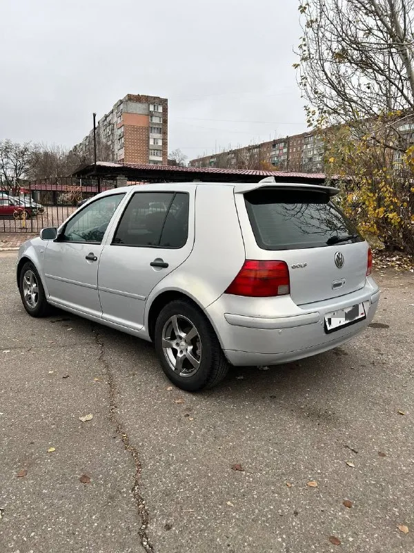 Продам volkswagen golf 4
1998 Г. В
Двигатель 1.4 16 клапанный, после кап. Ремонта.
Кпп 5ст.
С документами полный порядок.
Технически в хорошем состоянии, ходовая збитая, не гремит, двигатель и кпп без нареканий, салон в хорошем состоянии, по кузову ровненькая, есть не критические нюансы по лкп, комплектация: гидроусилитель руля, передние эсп, абс, кондиционер, парктроники, сигнализация starline с автозапуском.
Диски r15, резина в отличном состоянии.
Цена: 345.000 тыс. Р + торг
Осмотр г. Макеевка
Тел. +79496179518
📞 Звоните: +7(949)6179518 - фотография - 3