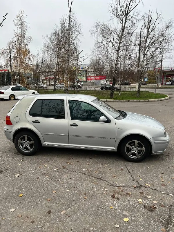 Продам volkswagen golf 4
1998 Г. В
Двигатель 1.4 16 клапанный, после кап. Ремонта.
Кпп 5ст.
С документами полный порядок.
Технически в хорошем состоянии, ходовая збитая, не гремит, двигатель и кпп без нареканий, салон в хорошем состоянии, по кузову ровненькая, есть не критические нюансы по лкп, комплектация: гидроусилитель руля, передние эсп, абс, кондиционер, парктроники, сигнализация starline с автозапуском.
Диски r15, резина в отличном состоянии.
Цена: 345.000 тыс. Р + торг
Осмотр г. Макеевка
Тел. +79496179518
📞 Звоните: +7(949)6179518 - фотография - 4