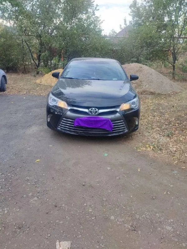 Продам тоета камри в 55 кузове 2017 года с пробегом 214 тысяч в идеальном состоянии что по кузову что по двигателю коробка работает отлично резина в хорошем состоянии и отдам комплект зимней резины цена данного автомобиля 1.7 торг звоните все расскажу по машинке+79493137845 📞 звоните: +7(949)3137845 - фотография - 7