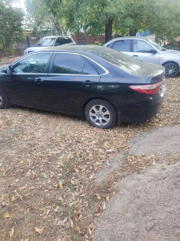 Продам тоета камри в 55 кузове 2017 года с пробегом 214 тысяч в идеальном состоянии что по кузову что по двигателю коробка работает отлично резина в хорошем состоянии и отдам комплект зимней резины цена данного автомобиля 1.7 торг звоните все расскажу по машинке+79493137845 📞 звоните: +7(949)3137845 - фотография - 8