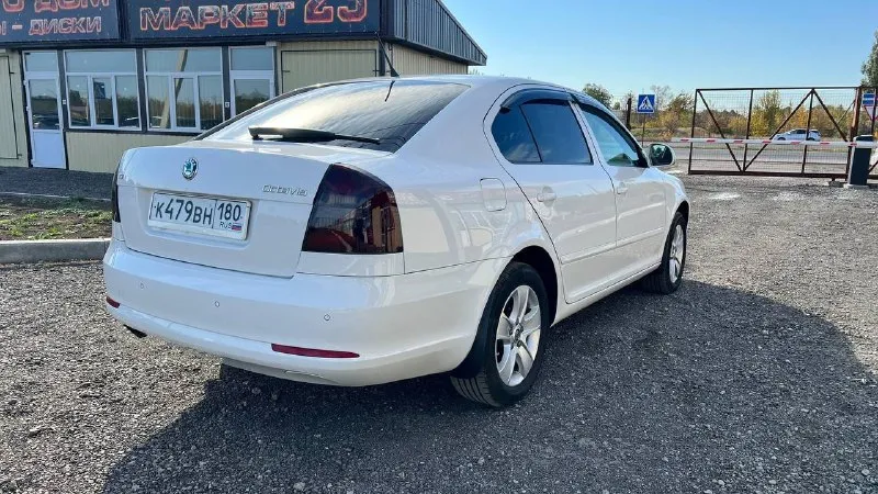 Skoda octavia a 5 2012 года выпуска без единого подкраса, без дтп! 1,8 tsi ( без масложора) коробка автомат (aisin). установлено дополнительное охлаждение ! пробег 146 тысяч км оригинал !!! птс оригинал ( 3 хозяина ) 2 ключа, 2 комплекта колёс на дисках! 2 ключа ! датчик света, дождя, круиз, мультируль, музыка bolero! установлена дорогая сигнализация с gsm модулем, автозапуск! замена масла каждые 5 тыс км лью только bardahl! последнее то ( полная замена масла в коробке, масло двс, все фильтра в круг, опорные подшипники, свечи, антифриз). повторюсь машина полностью обслужена и не требует никаких вложений !!! осмотр г. макеевка цена 1 млн 500 тысяч +7949-322-97-79 p. s. кому дорого, не тратьте ни свое ни мое время !!! 📞 звоните: +7(949)3229779 - фотография - 4