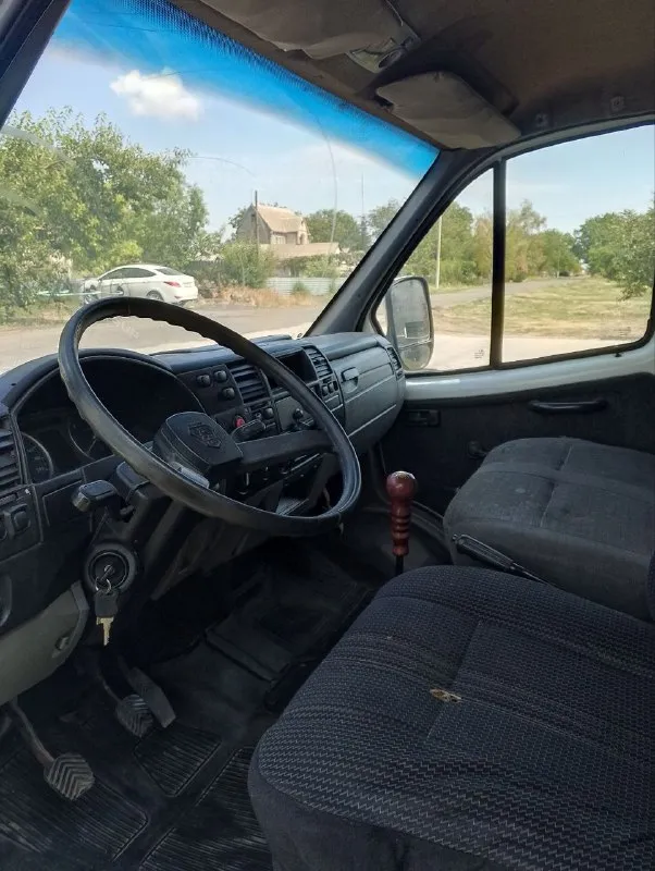 Продам газель 3302, в хорошем техническом состоянии, год выпуска 2008, пробег родной 330000, будка изотермическая в хорошем состоянии, рама целая, двигатель змз 405, 124 лс. евро 3, длина фургона 3.20, цена 540000+ торг новоазовский район, село самойлово +7 (949) 093-63-00, +79381472692 - фотография - 7