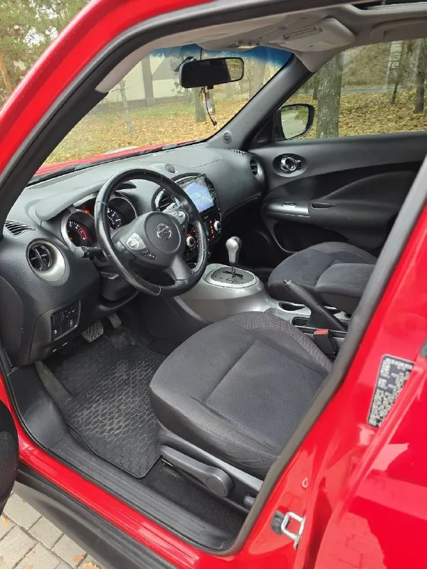 Nissan juke 2016 год, рестайлинг. мотор 1.6 турбо,190 л. сил. полный привод( подключаемый, авто, и только передний) пробег 115 000 км. машина в отличном состоянии. стоит надежный вариатор, ресурс большой лёд фары перед и зад. в линзах ксенон, освещение отличное. установлена андроид магнитола, улучшена музыка бесключевой доступ, старт-стоп, камера заднего хода, люк, серворуль, сигнализация с автозапуском и управлением с приложения на телефоне, климат контроль. ... один хозяин. пробег родной. донецк. цена 1 350 000 рублей. +79494596510 📲 tg: ann 📞 звоните: +7(949)4596510 - фотография - 6