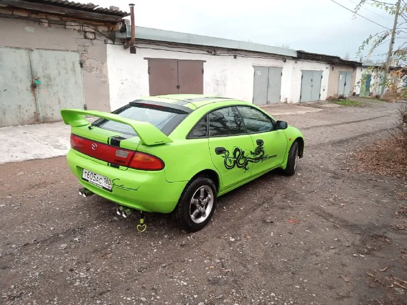 Продам mazda 323 fba 1998 года. двигатель 1,5 коробка механическая, технически машина полностью обслужена, конечно есть жизненные моменты т. к. машина не новая. едет достойнее любых жигулей и привлекает внимание. машиной владею не первый год, по документам я хозяин, любое переоформление. звоните расскажу подробнее, за машину знаю всё. цена 300000 рублей, торг уместен. звоните в любое время. денис +7(949)399-20-24 📞 звоните: +7(949)3992024 - фотография - 2