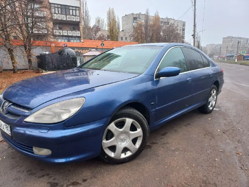 Продам peugeot 607.автомобиль в максимальной комплектации!2001год выпуска,2.2hdi, полный эл. пакет, титановые диски r17,на хорошей резине!авто хозяйский, так что отвечу на любые вопросы!цена 320000,хороший торг! енакиево 79493547087 📞 звоните: +7(949)3547087 - фотография - 7