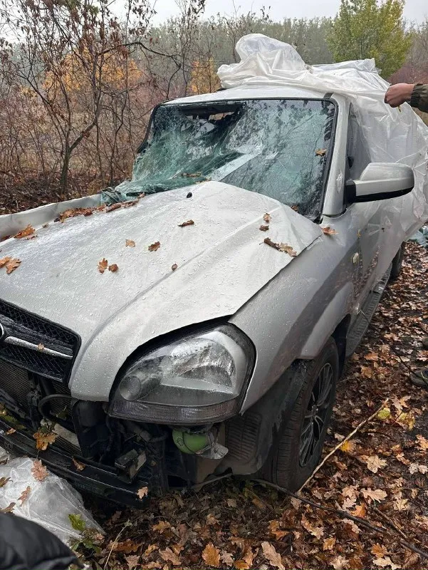 Продам hyundai туксон 2008 год, после дтп мотор 2 литра газ/бензин, коробка автомат, мотор и коробка не пострадали едет своим ходом, под запчасти или восстановление. цена 200.000р торг донецк +79493186443 📞 звоните: +7(949)3186443 - фотография - 2