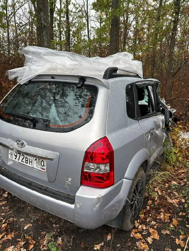 Продам hyundai туксон 2008 год, после дтп мотор 2 литра газ/бензин, коробка автомат, мотор и коробка не пострадали едет своим ходом, под запчасти или восстановление. цена 200.000р торг донецк +79493186443 📞 звоните: +7(949)3186443 - фотография - 4