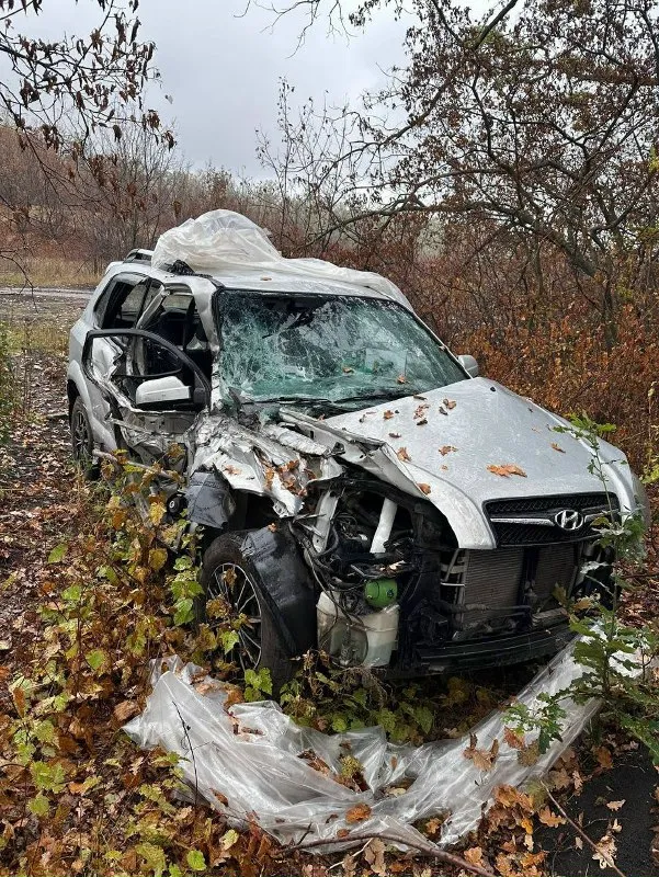 Продам hyundai туксон 2008 год, после дтп мотор 2 литра газ/бензин, коробка автомат, мотор и коробка не пострадали едет своим ходом, под запчасти или восстановление. цена 200.000р торг донецк +79493186443 📞 звоните: +7(949)3186443 - фотография - 5