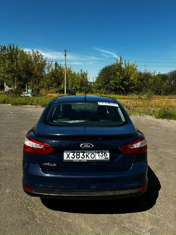 Продам ford фокус 3 2012 г. в. двигатель 1.6 механика (105л. с. ) пробег на приборной панели 337 тыс... - фотография