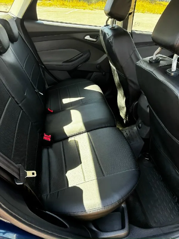 Продам ford фокус 3 2012 г. в. двигатель 1.6 механика (105л. с. ) пробег на приборной панели 337 тыс. км, по факту около 200 тыс. км!, т. к. приборка была заменена в 2023 году, в отчете автотеки виден скачёк, отчет скину. кузов весь в родном окрасе, за исключением правого заднего крыла. стекла все родные, на лобовом имеется трещина. две тысячи назад, замена масла и фильтров. двигатель работает ровно коробка переключается плавно кондиционер, печка работают отлично авто на ходу каждый день евро 4, полного баллона хватает на 450км/1300₽ +- полное переоформление в мрэо цена 700к, торг у капота +79495727876 кирилл енакиево 📞 звоните: +7(949)5727876 - фотография - 6