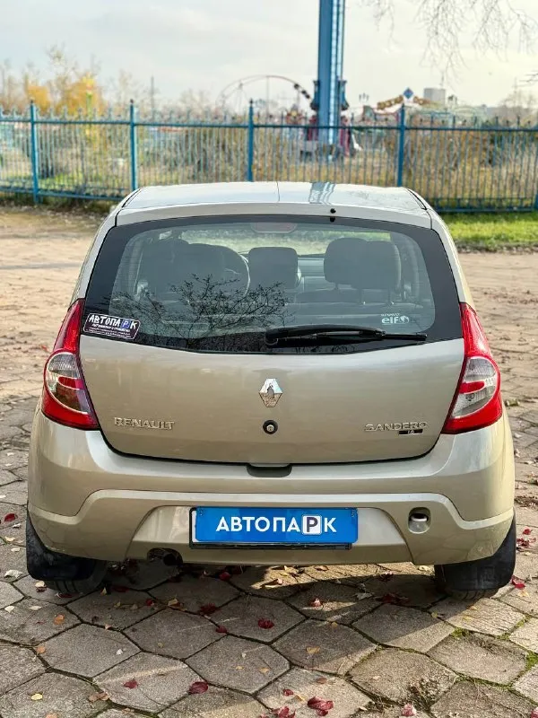 🇫🇷 renault sandero 💰цена: 580 000р 🏢город: мариуполь 📅год выпуска: 2011 🧾пробег: 167 670 км. ⚙️двигатель: 1.6 8v. ⛽топливо: бензин/газ ⚙️кпп: механика 📞 телефон: +7-949-727-41-51 +7-989-263-55-56 +7-949-551-91-52 💾 описание: о. .. ь, с вместительным кузовом. ✅ оцинкованный кузов, без коррозии и дефектов ✅ техническая часть на 5+ ⛽️ газ евро-4 ⚙️ двигатель renault k7m 1.6 8 клапанный, самый надежный в линейке, коробка переключает идеально. салон как новый. вложений не требует. ❄️ кондиционер, магнитола alpine с usb, гур, abs, кожаный руль, две подушки безопасности, сигнализация с обратной связью, центральный замок, литые диски. улица шевченко 2️⃣6️⃣9️⃣ 🏦 возможна продажа в кредит по двум документам. - фотография - 5