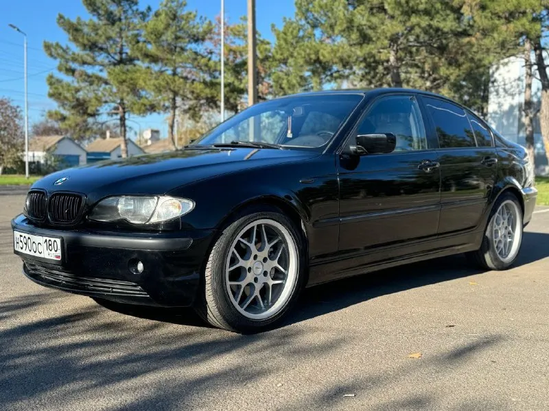 В продаже легендарная bmw e46 325. 2.5 бензин 2005 г. в., 215.000 км кузов в хорошем состоянии ржавчины, а тем более гниль отсутствует. двигатель без нареканий, используя motul оригинал без доливания, не дымит, не троит. акпп также без нареканий, переключает четко. функции предусмотренные в автомобиле работают - климат, люк, адаптивный ксенон и прочее. в целом в автомобиль вложено больше средств, чем сумма за которую он сейчас продается. диски r18 на хорошей летней резине. по желанию можно по мелочам глянуть спереди ходовую, незначительно иногда по неровностям что-то брякает. честная и открытая продажа, авто в очень достойном состоянии. обмен, ваши цены, помощники в продаже не интересуют. 770.000₽ - торг незначительный +79498477010 - фотография - 3