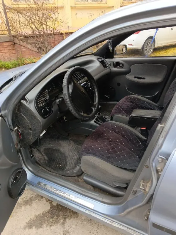 Продам шевроле ланос 2006 года, объём двигателя 1.5 не дымит не троит, ходовка не гремит, всё светится моргает, печка греет, салон в хорошем состоянии, кузов на 4, документы в порядке, цена 185000₽ торг, тел. +79494341948 донецк - фотография - 5