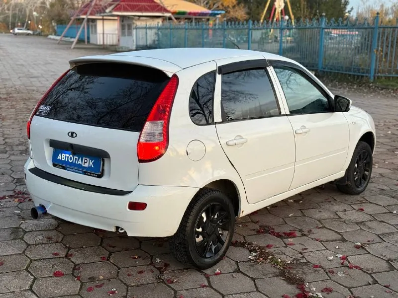 🇷🇺 lada kalina 💰цена: 280 000р 🏢город: мариуполь 📅год выпуска: 2011 🧾пробег: 228 898 км. ⚙️двигатель: 1.6 8v. ⛽топливо: бензин ⚙️кпп: механика 📞 телефон: +7-989-263-55-56 +7-949-727-41-51 +7-949-551-91-52 💾 описание: отечественный хэтчбек на все времена. ✔️ кузов крепкий - стаканы, лонжероны и дно целые. ✔️ двигатель после полного капремонта, работает отлично, без расхода и течей масла. ✔️ техническая часть без нареканий, полностью обслужена. ✔️ электроусилитель руля, сигнализация, центральный замок, хорошая музыка. новая зимняя резина. улица шевченко 269 ⚠️бесплатно доставим этот или другой автомобиль в донецк, макеевку, бердянск, мелитополь и другие города новых территорий после детального видеообзора со всевозможными диагностиками⚠️ - фотография - 4