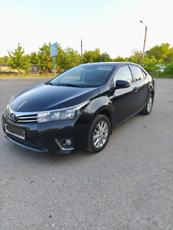 Продам авто toyota королла ( toyota corolla) двигатель объёмом 1.8 140 л. с в отличие от 1.6 едет!! простой атмосферный двигатель!! коробка работает отлично. авто в отличном состоянии, едет очень бодро тянет хорошо ( не коптит не дымит, коробка не буксует не пинает работает отлично). ходовая в полном порядке! пробег 184 тысяч км. пробег родной подтвержден!кондиционер рабочий. 4 стеклоподъёмника. регулировка зеркал подогрев зеркал. подогрев сидений. вентиляция сидений. подогрев дворников. abs, esp. 2 комплекта ключей, сигнализация! автомобиль в достойном состоянии. просторный салон, большой багажник, в обслуживании не дорогой автомобиль! цена 1 млн 400 тысяч рублей!! тел. +79591124821 тел. +79591174881 (мах) 👤 📞 звоните: +7(959)1124821 - фотография - 2