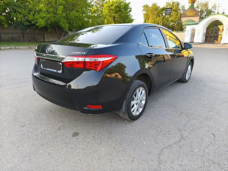 Продам авто toyota королла ( toyota corolla) двигатель объёмом 1.8 140 л. с в отличие от 1.6 едет!! простой атмосферный двигатель!! коробка работает отлично. авто в отличном состоянии, едет очень бодро тянет хорошо ( не коптит не дымит, коробка не буксует не пинает работает отлично). ходовая в полном порядке! пробег 184 тысяч км. пробег родной подтвержден!кондиционер рабочий. 4 стеклоподъёмника. регулировка зеркал подогрев зеркал. подогрев сидений. вентиляция сидений. подогрев дворников. abs, esp. 2 комплекта ключей, сигнализация! автомобиль в достойном состоянии. просторный салон, большой багажник, в обслуживании не дорогой автомобиль! цена 1 млн 400 тысяч рублей!! тел. +79591124821 тел. +79591174881 (мах) 👤 📞 звоните: +7(959)1124821 - фотография - 5