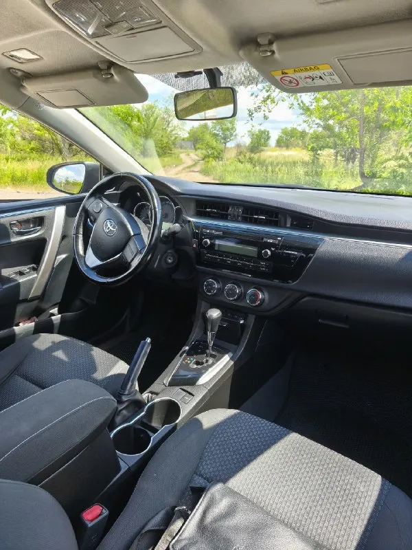 Продам авто toyota королла ( toyota corolla) двигатель объёмом 1.8 140 л. с в отличие от 1.6 едет!! простой атмосферный двигатель!! коробка работает отлично. авто в отличном состоянии, едет очень бодро тянет хорошо ( не коптит не дымит, коробка не буксует не пинает работает отлично). ходовая в полном порядке! пробег 184 тысяч км. пробег родной подтвержден!кондиционер рабочий. 4 стеклоподъёмника. регулировка зеркал подогрев зеркал. подогрев сидений. вентиляция сидений. подогрев дворников. abs, esp. 2 комплекта ключей, сигнализация! автомобиль в достойном состоянии. просторный салон, большой багажник, в обслуживании не дорогой автомобиль! цена 1 млн 400 тысяч рублей!! тел. +79591124821 тел. +79591174881 (мах) 👤 📞 звоните: +7(959)1124821 - фотография - 6