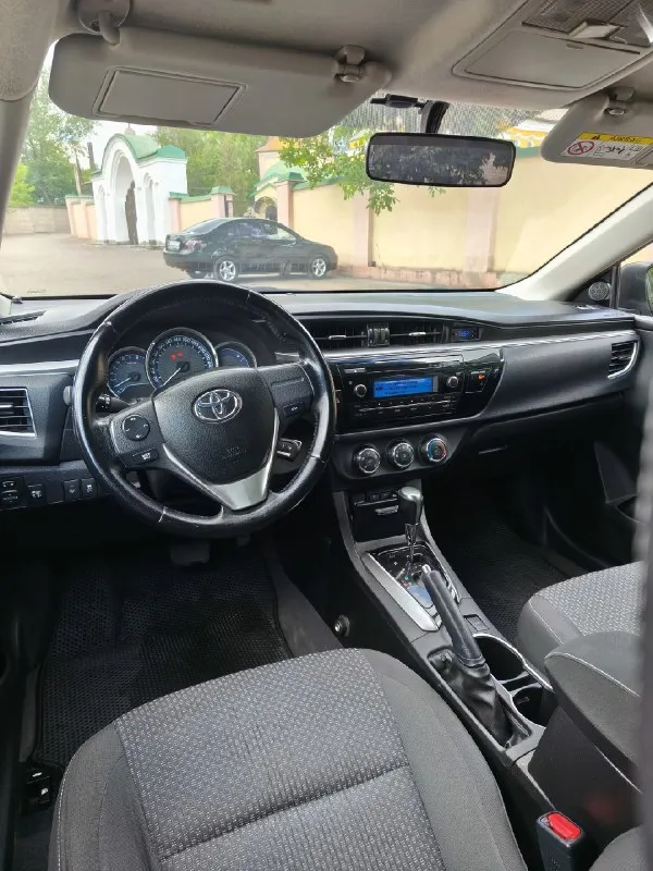 Продам авто toyota королла ( toyota corolla) двигатель объёмом 1.8 140 л. с в отличие от 1.6 едет!! простой атмосферный двигатель!! коробка работает отлично. авто в отличном состоянии, едет очень бодро тянет хорошо ( не коптит не дымит, коробка не буксует не пинает работает отлично). ходовая в полном порядке! пробег 184 тысяч км. пробег родной подтвержден!кондиционер рабочий. 4 стеклоподъёмника. регулировка зеркал подогрев зеркал. подогрев сидений. вентиляция сидений. подогрев дворников. abs, esp. 2 комплекта ключей, сигнализация! автомобиль в достойном состоянии. просторный салон, большой багажник, в обслуживании не дорогой автомобиль! цена 1 млн 400 тысяч рублей!! тел. +79591124821 тел. +79591174881 (мах) 👤 📞 звоните: +7(959)1124821 - фотография - 7