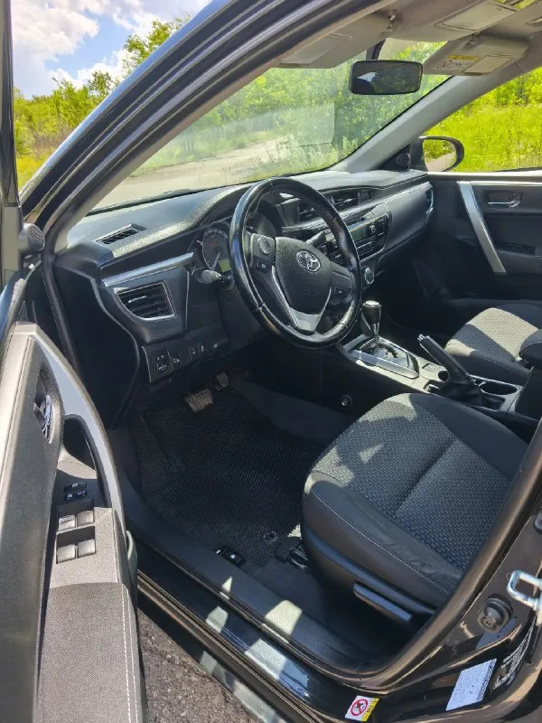 Продам авто toyota королла ( toyota corolla) двигатель объёмом 1.8 140 л. с в отличие от 1.6 едет!! простой атмосферный двигатель!! коробка работает отлично. авто в отличном состоянии, едет очень бодро тянет хорошо ( не коптит не дымит, коробка не буксует не пинает работает отлично). ходовая в полном порядке! пробег 184 тысяч км. пробег родной подтвержден!кондиционер рабочий. 4 стеклоподъёмника. регулировка зеркал подогрев зеркал. подогрев сидений. вентиляция сидений. подогрев дворников. abs, esp. 2 комплекта ключей, сигнализация! автомобиль в достойном состоянии. просторный салон, большой багажник, в обслуживании не дорогой автомобиль! цена 1 млн 400 тысяч рублей!! тел. +79591124821 тел. +79591174881 (мах) 👤 📞 звоните: +7(959)1124821 - фотография - 8