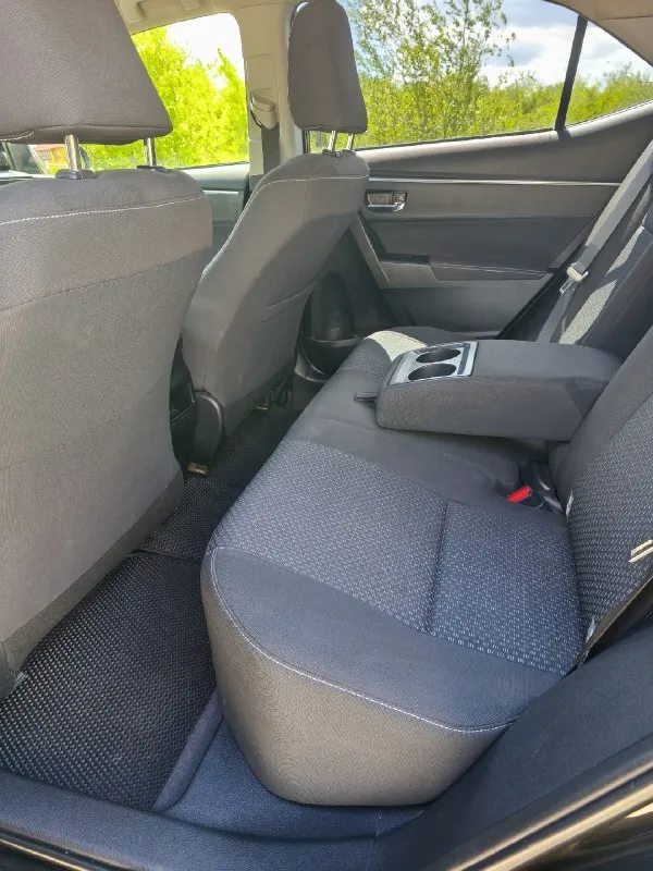 Продам авто toyota королла ( toyota corolla) двигатель объёмом 1.8 140 л. с в отличие от 1.6 едет!! простой атмосферный двигатель!! коробка работает отлично. авто в отличном состоянии, едет очень бодро тянет хорошо ( не коптит не дымит, коробка не буксует не пинает работает отлично). ходовая в полном порядке! пробег 184 тысяч км. пробег родной подтвержден!кондиционер рабочий. 4 стеклоподъёмника. регулировка зеркал подогрев зеркал. подогрев сидений. вентиляция сидений. подогрев дворников. abs, esp. 2 комплекта ключей, сигнализация! автомобиль в достойном состоянии. просторный салон, большой багажник, в обслуживании не дорогой автомобиль! цена 1 млн 400 тысяч рублей!! тел. +79591124821 тел. +79591174881 (мах) 👤 📞 звоните: +7(959)1124821 - фотография - 9