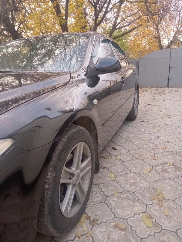 Mazda 6, mazda 6 gg год выпуска 2006 двигатель 2.0л. коробка автомат пробег 250000км. авто в идеальном состоянии, как внешне, так и технически, делать ничего не нужно. сел и поехал. стаканы, пороги, арки, без гнили и рыжиков. салон не прокуренный, чистый. кожа в отличном состоянии. датчик света дождя, климат контроль, круиз контроль, подушки безопасности, подогрев сидений. двигатель масла не берет, коробка не пинает. за последние время поменял: - подушку коробки - передние рычаги - масло в коробке (полная замена вместе с фильтром) - масло в двигателе кузов отполирован и нанесена керамика. все детали кузова родные, без дтп и повреждений. все стекла родные. два комплекта шин два ключа авто делал для себя, но вынужден продать по семейным обстоятельствам. за авто не стыдно, готов к любым осмотрам. я хозяин, на учёте в днр. 780 000р. реальному покупателю, торг у капота! осмотр: мариуполь, володарское. все вопросы по тел 📲 tg: сергей 📞 звоните: +7(949)7194727 - фотография - 3