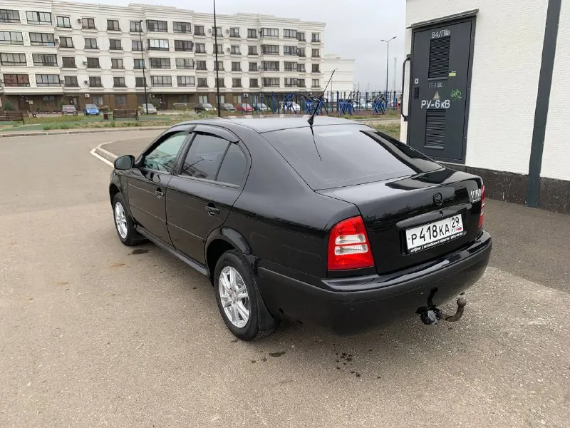 Skoda octavia tour 1.6 mpi 2010 год 2010 всего 2 владельца за все время все стёкла заводские пробег 266т автомобиль отличном состоянии технически автомобиль в хорошем состоянии по кузову выглядит как на фото без дефектов салон также в отличном состоянии сигнализация с автозапуском парк tronic климат контроль подогрев сидений остальные вопросы по телефону +79496347909 г. мариуполь цена 650 - фотография - 2