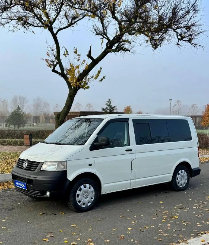 🇩🇪 Volkswagen transporter t5

💰Цена: 1 330 000р
🏢Город: мариуполь
📅Год выпуска: 2004
🗒️Пробег: 227 915 км.
⚙️Двигатель: 1.9 tdi
⛽Топливо: дизель
⚙️Кпп: механика

📞 Телефон:

+7-949-727-41-51
+7-989-263-55-56
+7-949-713-18-14

💾 Описание:

Volkswagen transporter t5 — легендарный минивэн. Переднеприводная компоновка с поперечным расположением двигателя.  Оснащен надежным двигателем объемом 1.9 литра.
Пассажирская версия кузова 8+1

✅ Кузов без коррозии
И дефектов выглядит шикарно

✅ Птс оригинал, крайний владелец с 2014 года

✅ Отличное внешнее и технические состояние

✅ Кондиционер, фаркоп, магнитола с usb и bluetooth, линзованая led оптика

❗️Проведено полное то с заменой всех жидкостей и фильтров, обслужена ходовая часть, топливная аппаратура, тормозная система.

Улица шевченко 2️⃣6️⃣9️⃣ - фотография - 1