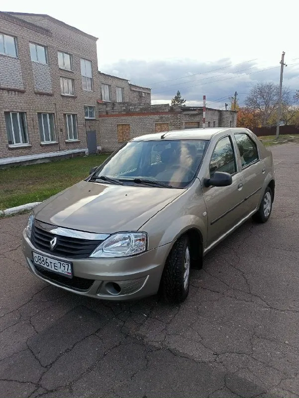 Renault logan 1.6 бензин. 2011 год выпуска. оригинальный птс(2 владельца). все ключи. автомобиль в отличном техническом состоянии, без вложений, кузов в отличном состоянии (есть пару мелких сколов, и царапина на заднем бампере)без гнили, ржавчины и т д. прбег 310.км. салон идеальный. кондиционер рабочий. электрика тоже вся в рабочем состоянии. новая зимняя резина. по договоренности предоставлю авто для проверки на ваше сто. автотека по запросу. юридически оформление без проблем. осмотр донецк, ленинский р-н. прошу 430.000 рублей. торг у капота, естественно будет!больше информации по +79493074581,+79493954618 📞 звоните: +7(949)3074581 - фотография - 2