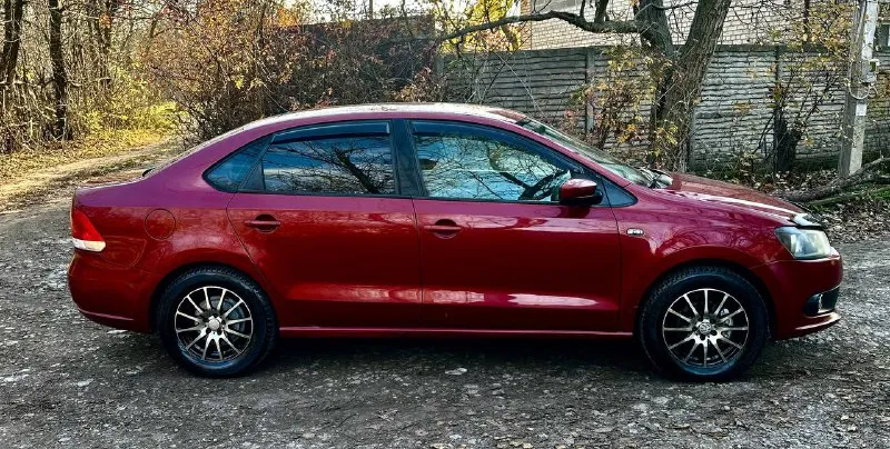 🔥💥🔥💥🔥💥
Цена.650тыс. Руб.
Очень очень срочно цена только сегодня.
Volkswagen polo 2013год.
1.6 Mpi, механика.
Пробег 273тыс. Км.
Авто не из под такси и не когда там не была
Автотека зеленейшая🌿🌿
Машина в очень хорошем состоянии вложений не требует не каких. Кузов без гнили и ржавчины. Выглядит хорошо и красиво как на фото.
# Работает отлично самый лучший и надежный в линейке 1.6 mpi, коробка 5ст. Механика в отличном состоянии. Ходовая тоже в полном порядке. Не давно поменяно масла фильтра. Салон чистый и ухоженный. Хорошая комплектация.
Кондиционер заправлен холодит хорошо, гур, подогрев сидений, эл. Подогрев лобового стекла, и зеркал,4эл. Стеклоподьемника, эл. Зеркала, авс, текшен-контоль, подушки безопасности,2х диновая магнитола на android системе, литые диски на зимнее резине, тонеровка,2 ключа.
Документы в полном порядке юредически чистая. Любое переоформление. Хоть по дкп хоть через мрео. Осмотр донецк
+79497946634
+79895340753 Телегр
📲 Tg: vvv
📞 Звоните: +7(949)7946634 - фотография - 5