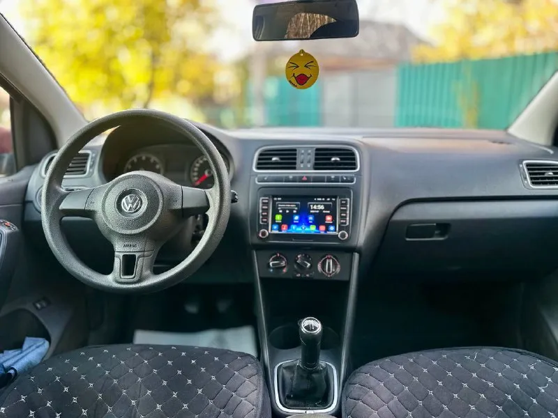 🔥💥🔥💥🔥💥
Цена.650тыс. Руб.
Очень очень срочно цена только сегодня.
Volkswagen polo 2013год.
1.6 Mpi, механика.
Пробег 273тыс. Км.
Авто не из под такси и не когда там не была
Автотека зеленейшая🌿🌿
Машина в очень хорошем состоянии вложений не требует не каких. Кузов без гнили и ржавчины. Выглядит хорошо и красиво как на фото.
# Работает отлично самый лучший и надежный в линейке 1.6 mpi, коробка 5ст. Механика в отличном состоянии. Ходовая тоже в полном порядке. Не давно поменяно масла фильтра. Салон чистый и ухоженный. Хорошая комплектация.
Кондиционер заправлен холодит хорошо, гур, подогрев сидений, эл. Подогрев лобового стекла, и зеркал,4эл. Стеклоподьемника, эл. Зеркала, авс, текшен-контоль, подушки безопасности,2х диновая магнитола на android системе, литые диски на зимнее резине, тонеровка,2 ключа.
Документы в полном порядке юредически чистая. Любое переоформление. Хоть по дкп хоть через мрео. Осмотр донецк
+79497946634
+79895340753 Телегр
📲 Tg: vvv
📞 Звоните: +7(949)7946634 - фотография - 7