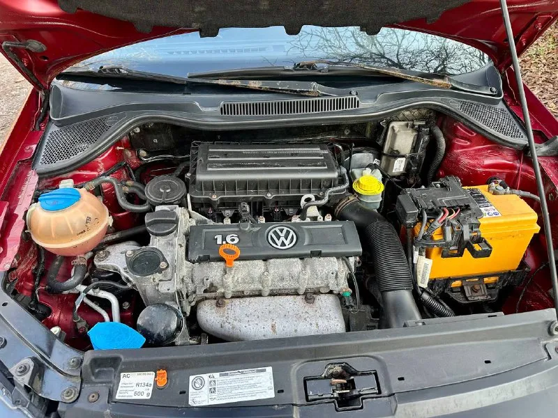 🔥💥🔥💥🔥💥
Цена.650тыс. Руб.
Очень очень срочно цена только сегодня.
Volkswagen polo 2013год.
1.6 Mpi, механика.
Пробег 273тыс. Км.
Авто не из под такси и не когда там не была
Автотека зеленейшая🌿🌿
Машина в очень хорошем состоянии вложений не требует не каких. Кузов без гнили и ржавчины. Выглядит хорошо и красиво как на фото.
# Работает отлично самый лучший и надежный в линейке 1.6 mpi, коробка 5ст. Механика в отличном состоянии. Ходовая тоже в полном порядке. Не давно поменяно масла фильтра. Салон чистый и ухоженный. Хорошая комплектация.
Кондиционер заправлен холодит хорошо, гур, подогрев сидений, эл. Подогрев лобового стекла, и зеркал,4эл. Стеклоподьемника, эл. Зеркала, авс, текшен-контоль, подушки безопасности,2х диновая магнитола на android системе, литые диски на зимнее резине, тонеровка,2 ключа.
Документы в полном порядке юредически чистая. Любое переоформление. Хоть по дкп хоть через мрео. Осмотр донецк
+79497946634
+79895340753 Телегр
📲 Tg: vvv
📞 Звоните: +7(949)7946634 - фотография - 9