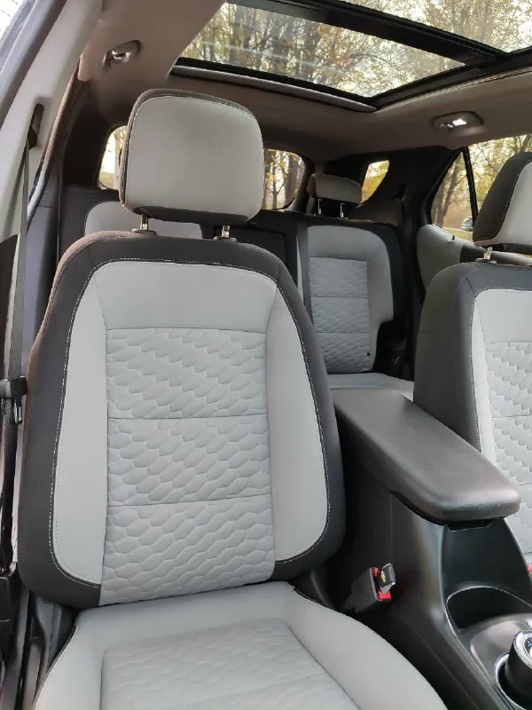 Продам свой личный автомобиль chevrolet equinox, конец 2020 г. в. 1.5 turbo (178 л. с. ) автомат, 146 тыс км. предмаксимальная комплектация lt+! на 18-ых дисках, панорамная крыша, большой сенсорный монитор. состояние нового авто. есть все для комфортной езды: - панорамная крыша - ﻿подогревы сидений - ﻿сенсорный монитор (с поддержкой applecarplay или android auto) - ﻿камеры заднего вида. - ﻿мониторинг мертвых зон. - ﻿парктроники по кругу. - ﻿адаптивный круиз контроль с движениями по полосам и предупреждения о препятствиях. - ﻿кожаный мульти руль - ﻿электропривод багажника - ﻿бесключевой доступ - ﻿автозапуск с ключа - дорогой видеорегистратор - ﻿электро-ручник. - розетка 220 вольт - ﻿двух зонный климат-контроль - два оригинальных заводских ключа - ﻿датчик света / дождя / давление в шинах - ﻿диски r18 - ﻿autohold и многое другое. . продажа с полным переоформлением в мрэо, автомобилем владею 1.5 года. цена:2080000 руб. енакиево. +79496139167 📞 звоните: +7(949)6139167 - фотография - 7