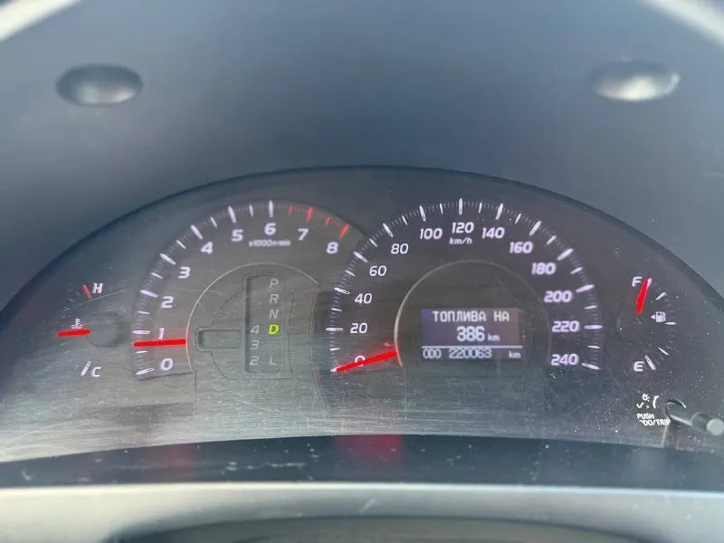 💶 цена: 950000 📮 город: донецк 🚘 марка / модель: camry 40 📅 год выпуска: 2009 📊 пробег: 350000 ⛽ двигатель (тип, объем, мощность): 2.4 ✅ vin код: xw7be40kx0s006842 🔧 тип кпп: акпп 👨‍⚖ владельцев в птс: 4 ⏳ срок владения: 1 📝 описание: надёжный и проверенный временем автомобиль, готов к эксплуатации без дополнительных вложений в ближайшее время. пробег 350 000 км честный пробег, для автомобиля этого года выпуска. имеются царапины по кузову. небольшие косметические дефекты, которые не влияют на техническое состояние автомобиля. camry 2009 - это отличный вариант для тех, кто ищет надежный автомобиль, для повседневной эксплуатации. несмотря на возраст и пробег, автомобиль находится в хорошем техническом состоянии и готов прослужить вам еще долгое время. комплектация максимальная, r4. комплект зимней резины на родных дисках в подарок. ☎ контактный телефон: +7(949)-535-20-18 📞 звоните: +7(949)5352018 - фотография - 4