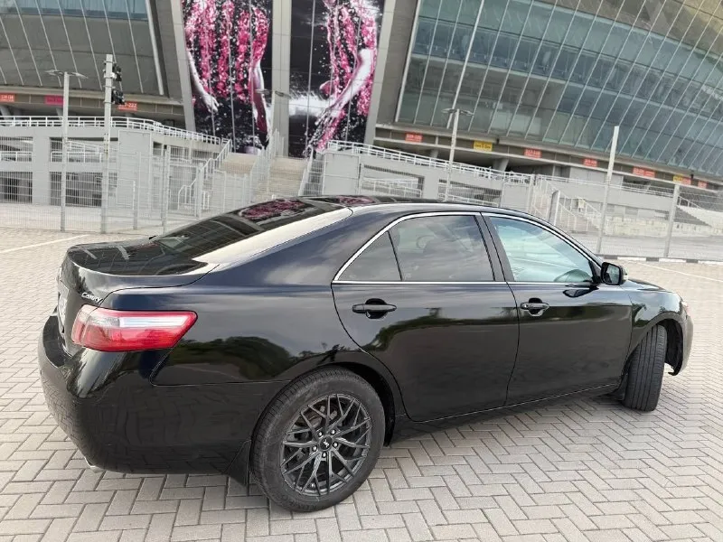 💶 цена: 950000 📮 город: донецк 🚘 марка / модель: camry 40 📅 год выпуска: 2009 📊 пробег: 350000 ⛽ двигатель (тип, объем, мощность): 2.4 ✅ vin код: xw7be40kx0s006842 🔧 тип кпп: акпп 👨‍⚖ владельцев в птс: 4 ⏳ срок владения: 1 📝 описание: надёжный и проверенный временем автомобиль, готов к эксплуатации без дополнительных вложений в ближайшее время. пробег 350 000 км честный пробег, для автомобиля этого года выпуска. имеются царапины по кузову. небольшие косметические дефекты, которые не влияют на техническое состояние автомобиля. camry 2009 - это отличный вариант для тех, кто ищет надежный автомобиль, для повседневной эксплуатации. несмотря на возраст и пробег, автомобиль находится в хорошем техническом состоянии и готов прослужить вам еще долгое время. комплектация максимальная, r4. комплект зимней резины на родных дисках в подарок. ☎ контактный телефон: +7(949)-535-20-18 📞 звоните: +7(949)5352018 - фотография - 8