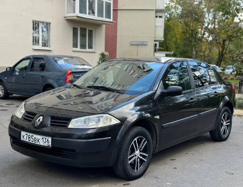 🚙renault megane 💰цена - 398.000₽ 🌍 город - мариуполь 📆 год выпуска - 2005 🛞пробег - 121.000 км ⛽️топливо - бензин ⚙️модификация- 1.6 🕹️кпп - механика 🏋🏻‍♂️собственник - да ☎️+79497368266 автомобиль в идеальном состоянии! с оригинальным пробегом 100% весь в родном окрасе! полностью обслужен, вложений не требует не каких техника вся на отлично. весной было сделано большое то кузов в отличном состоянии!документы абсолютно чистые доп. инфо. по телефону. автотека зеленая! abs✅ усилитель руля✅ эл. подъемники ✅ 4 подушки безопасности✅ - фотография - 3