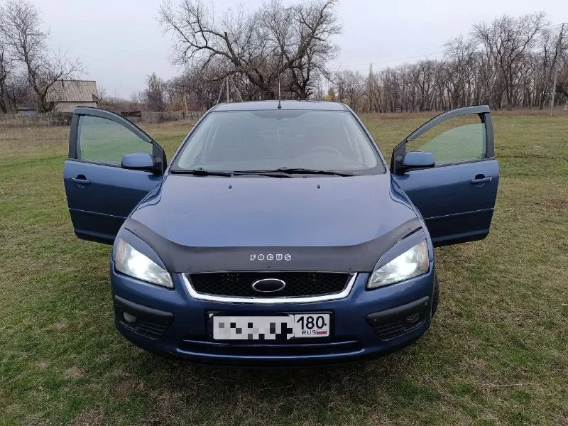 Продам ford focus 2 2006 года. объём двигателя 1.8 (125 л. с. ) бензин. пробег 261тыс. установлен контрактный двигатель с пробегом 90 тыс. комплектация: стеклоподъёмники 2, кондиционер, подогрев окон, подогрев передних сидений, андроид экран, хорошее звучание музыки. ходовка в порядке. резина новая зима, лето. с документами порядок. цена: 530 000. торг. вопросы по телефону: +79493286625 (теграмм, макс). 📞 звоните: +7(949)3286625 - фотография - 3