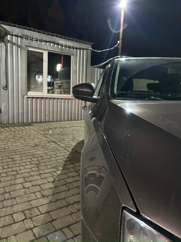 Продам skoda octavia 1.4 tsi mt цена: 1.000.000 руб торг в очень хорошем состоянии. машина ухожена и обслужена от а до я. менялась поршневая, вкладыши, ревизия головки! пробег оригинал, не скручен. все жидкости свежие, все обслужено. что было поменяно: - новые подушки двигателя - стойки стабилизатора - рулевые тяги и наконечники (рейка отреставрирована) - развал схождения сделан - резина 3 комплекта (два комплекта дисков) - установлена хорошая музыка, андроид магнитола! (штатную отдам!) обработана полностью! в ближайшее время без вложений! - картридж турбины заменен не так давно! масла не берет от слова совсем! на машине не летаю, это 1.4 не 2.0!(все разумно) - дорогая тонировка сзади - подкапотка чистая, все сухое (слежу за этим и во время устраняю течи!) - ролики и ремни заменил около 7 тыс назад. описывать очень долго, готов для личных встреч, убедитесь сами. с продажей авто сильно не спешу, езжу каждый день! +79490425668 📞 звоните: +7(949)0425668 - фотография - 3