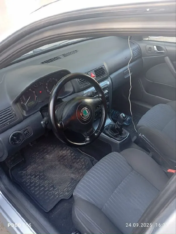 Skoda octavia 2008 г. двигатель: 1.6 (bfq, 102 л. с) пробег: 296 000 комплектация wts, спортивный обвес, трехспицевый кожанный руль, чёрный потолок, передние сидения с развитой боковой поддержкой, abs, кондиционер, электро регулировка и обогрев зеркал, передние электрические стеклоподьемники, сигнализация starline a6, заводской центральный замок, заводская аудиосистема на 4 динамика, бортовой компьютер, доводчик стекол с сигнализации. все функции в машине работают сервисная книжка имеется юридически всё в порядке цена: 585.000 рублей, торг при осмотре г. донецк продажа с переоформлением в мрэо. остальные вопросы по телефону денис +79493230454 📞 звоните: +7(949)3230454 - фотография - 7