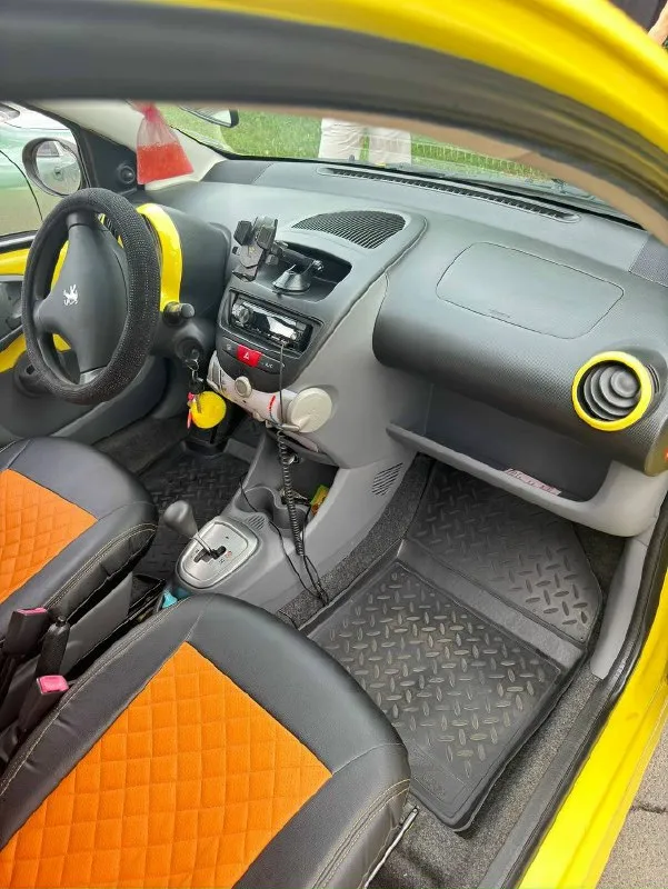 Продам peugeot 107 2008 год акпп пробег 107.000 по технике вопросов нет, авто обслужено. кондиционер заправлен. печка жарит. авто без дтп! расход в городе 5-5.5 трасса 4-4.5 мотор, коробка и тд тойота! очень надежное авто. в семье почти 4 года идеальный автомобиль для города ! все парковки ваши, очень удобно парковаться и ездить в плотном потоке ! масло каждые 5.000км цена :530.000₽ хороший торг при виде денег! тел: +79494018443 звонить в любое время (телеграмм на этом же номере ) 📞 звоните: +7(949)4018443 - фотография - 8