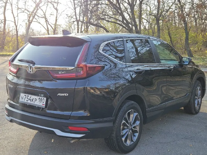 Honda cr-v 2022 год ex-l 57000км +79498540200 3 000 000₽ ​кожаный салон (сиденья, руль, рычаг кпп) ​электропривод сиденья водителя с памятью положений ​электропривод сиденья переднего пассажира ​электропривод двери багажника (с регулируемой высотой открытия) ​apple carplay /android auto ​автоматическое затемнение зеркала заднего вида ​подогрев передних сидений ​адаптивный круиз-контроль (acc) ​система удержания в полосе (lkas) ​система предотвращения столкновений (cmbs) ​система мониторинга "слепых зон" (blind spot information system) с мониторингом перекрестного трафика сзади 📲 tg: денис 📞 звоните: +7(949)8540200 - фотография - 4