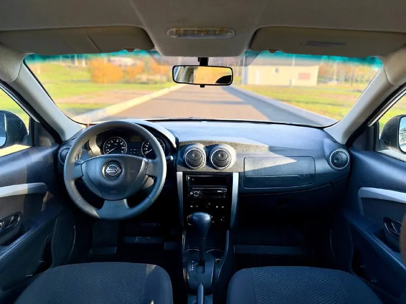 🚗 nissan almera g15 at 💰цена: 750 000р 🏢город: мариуполь 📅год выпуска: 2014 🧾пробег: 154 760 км. ⚙️двигатель: 1.6 16v ⛽топливо: бензин ⚙️кпп: автомат 📞 телефон: +7-989-263-55-56 +7-949-551-91-52 +7-949-727-41-51 💾 описание: ✅ оцинкованный кузов. ✅ заводская краска (2 косметических окраса). nissan almera g15 - это третье поколение седана nissan, автомобиль b-класса, известный своей надежностью, просторным салоном и вместительным багажником. производился на базе renault logan с технологией горячего цинкования кузова. 🚙 двигатель k4m 1.6 16v 102 л. с. самый лучший в линейке, едет шикарно, ходовая без посторонних звуков, мягкая, высокий клиренс. ❄️ кондиционер, гур, abs, 2 airbag, подогрев сидений, птф, магнитола с usb, оригинальные литые диски, центральный замок, 2 ключа. улица шевченко 2️⃣6️⃣9️⃣ 🏦 возможна продажа в кредит по двум документам. - фотография - 8